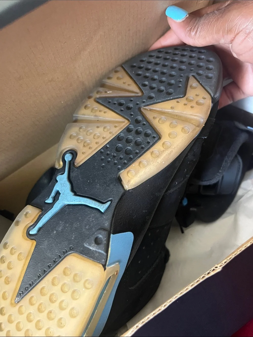 Jordan Men's Black and Light Blue Retro Sneakers